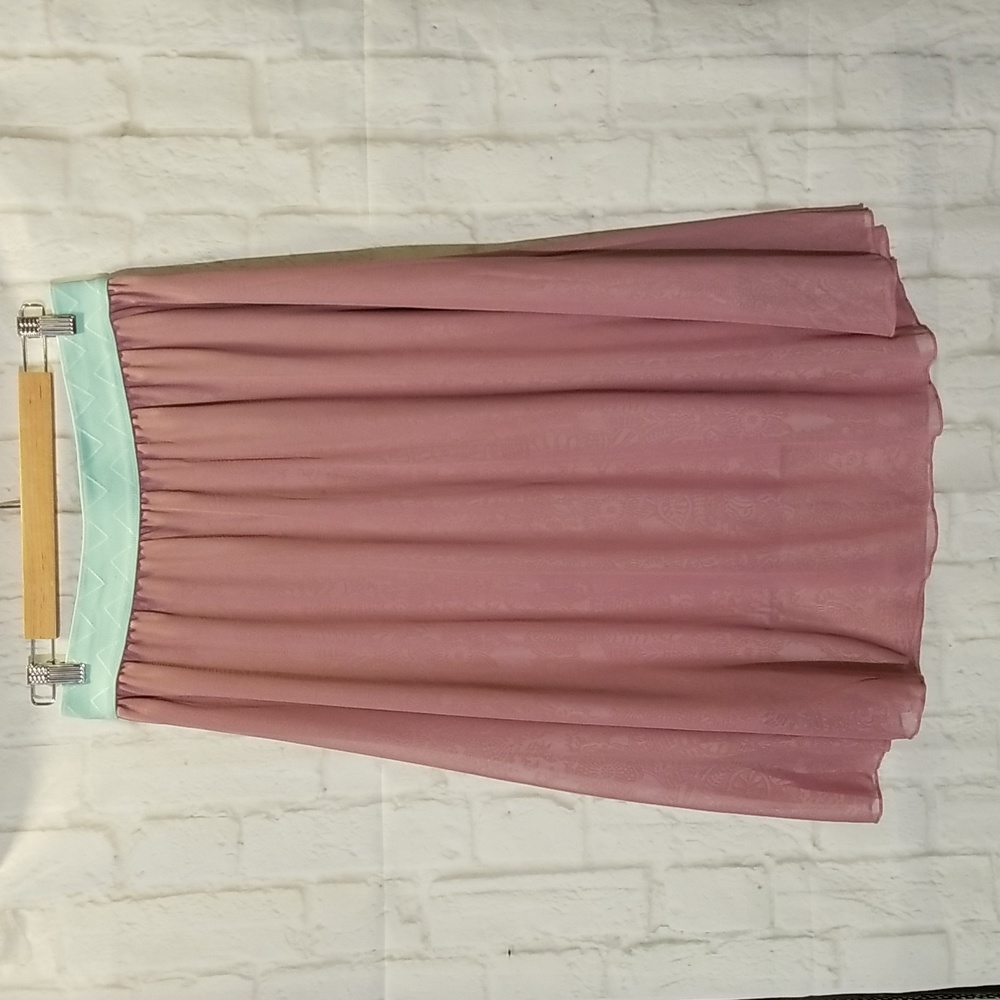 NWOT-Lola Layered skirt